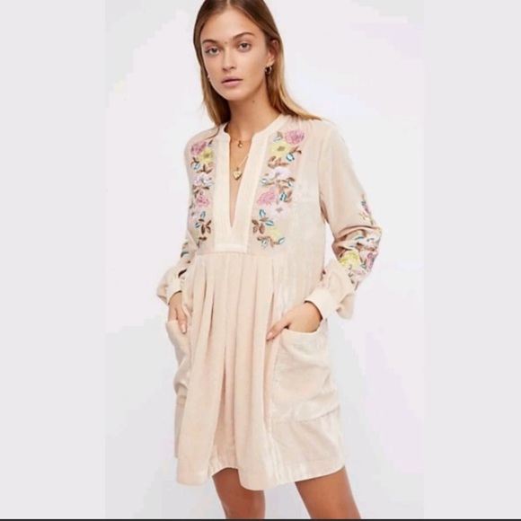 Free People Dresses & Skirts - Free People Mia Velvet Embroidered Floral Dress M
